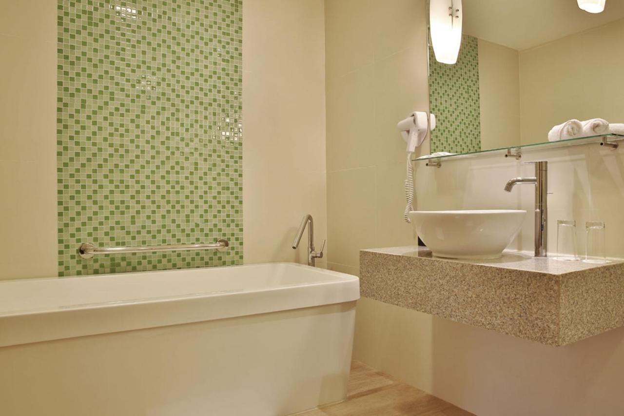 Diamond Kuta Bali 4*